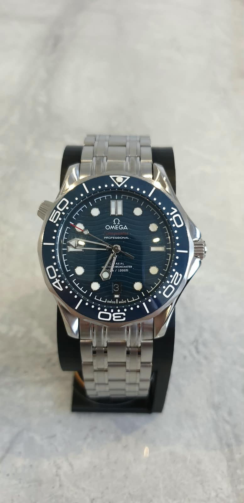 Omega Seamaster Diver 300M, Automatic, Blue Dial, Blue Bezel, Stainless Steel Bracelet (42mm)