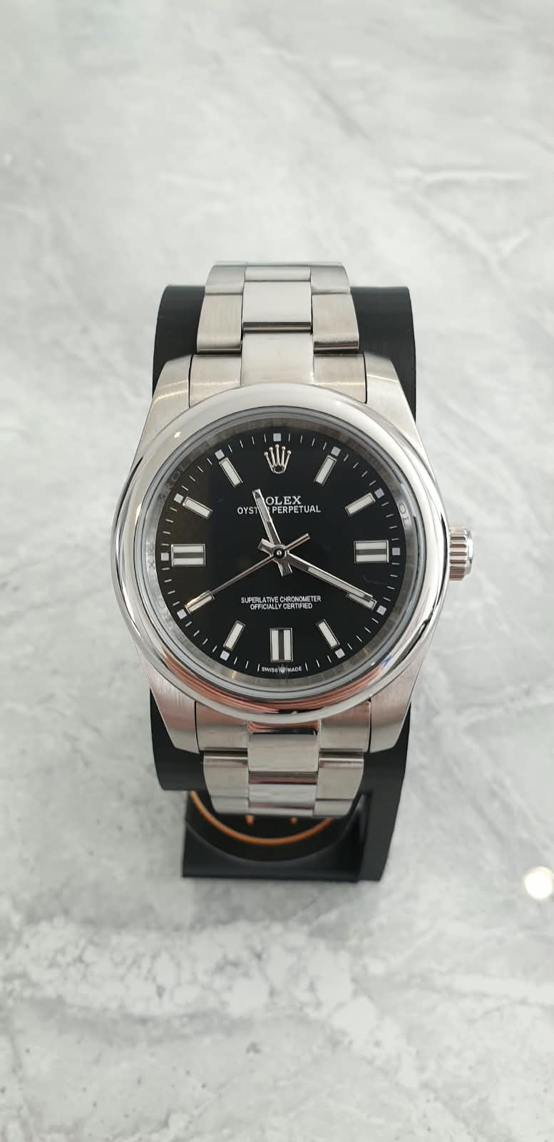 Rolex Oyster Perpetual, Automatic, Black Dial, Smooth Bezel, Steel Case and Bracelet (41mm)