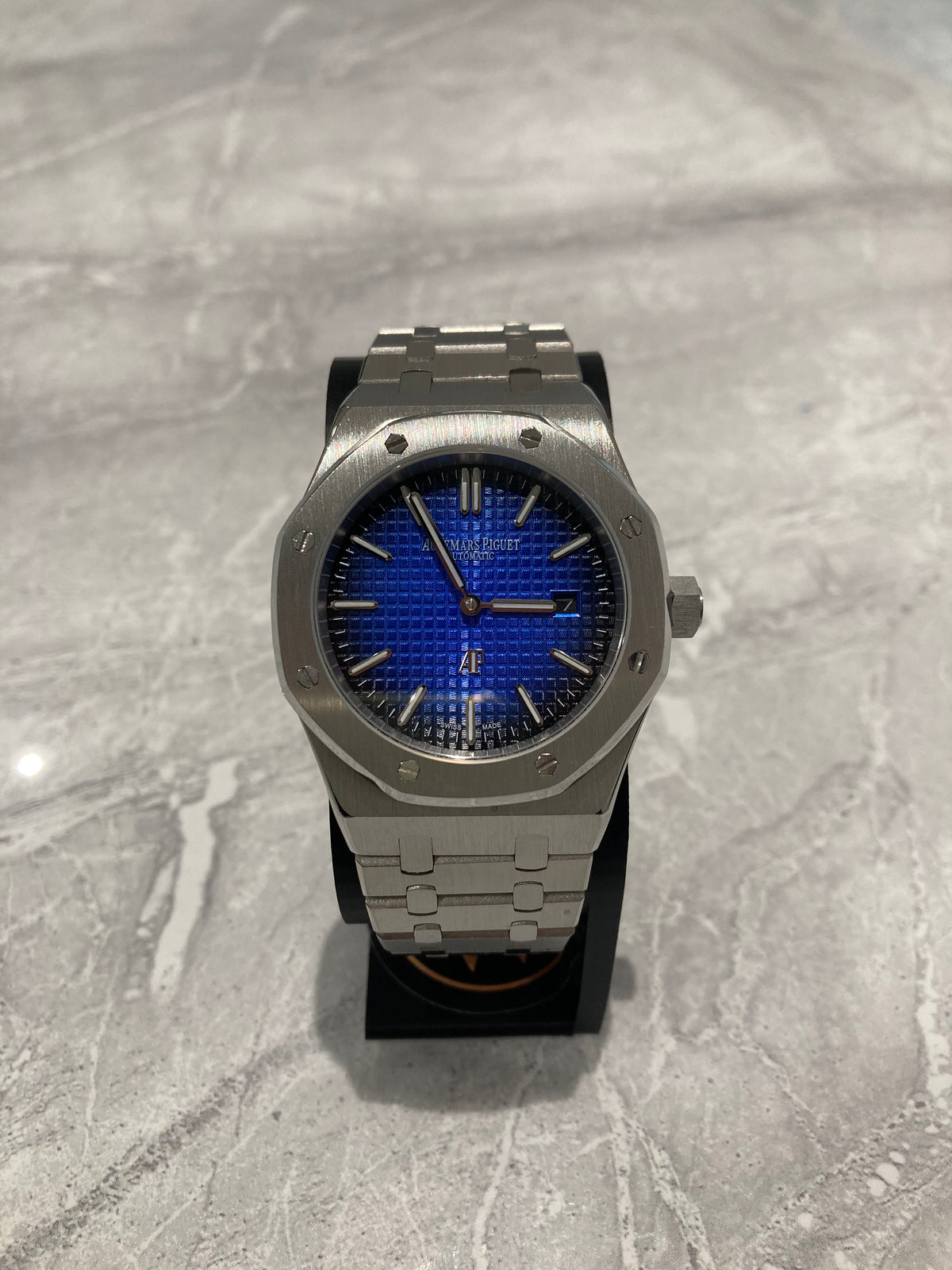 Audemars Piguet, Royal Oak, Blue Textured Dial (41mm)