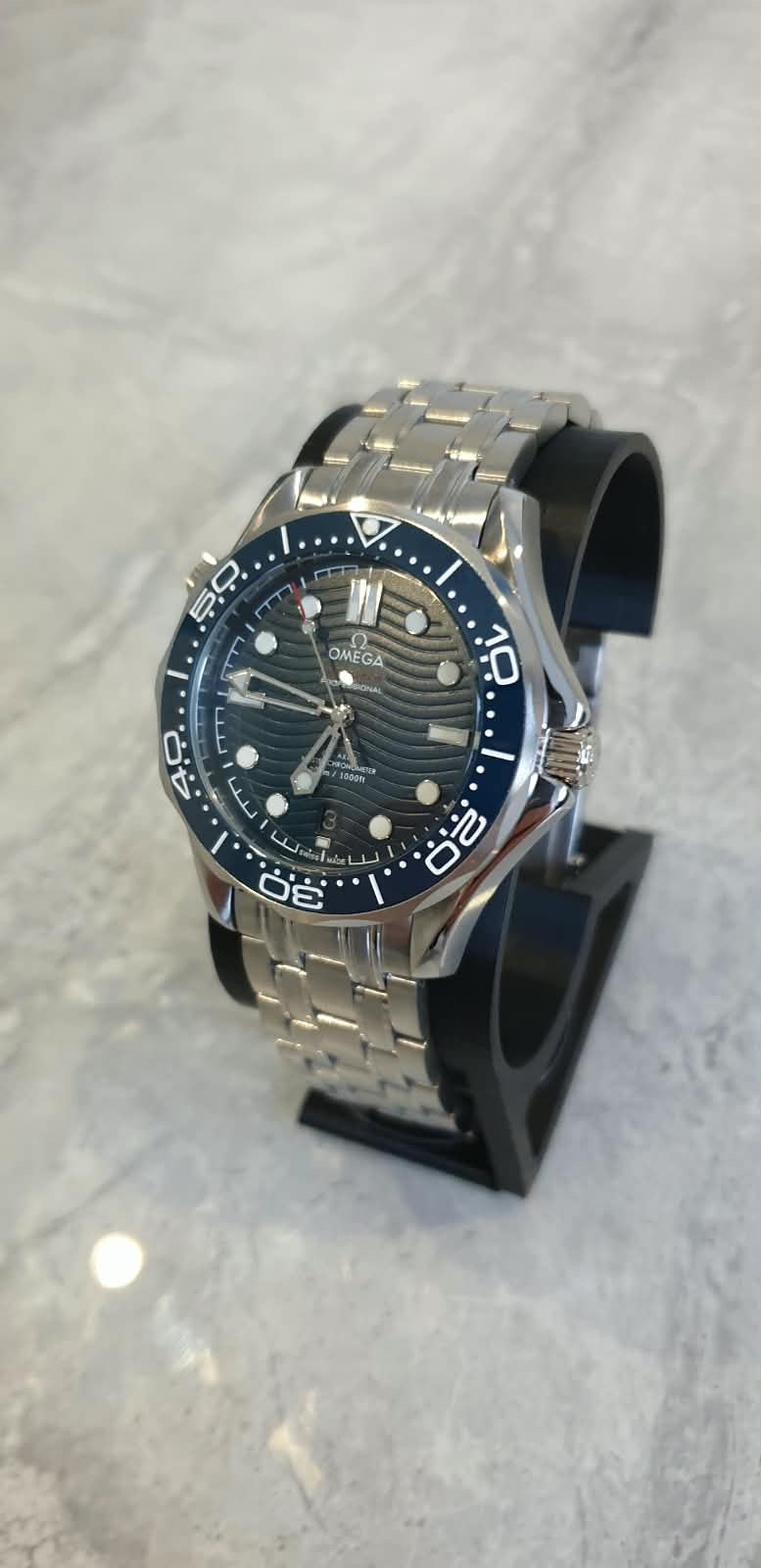 Omega Seamaster Diver 300M, Automatic, Blue Dial, Blue Bezel, Stainless Steel Bracelet (42mm)