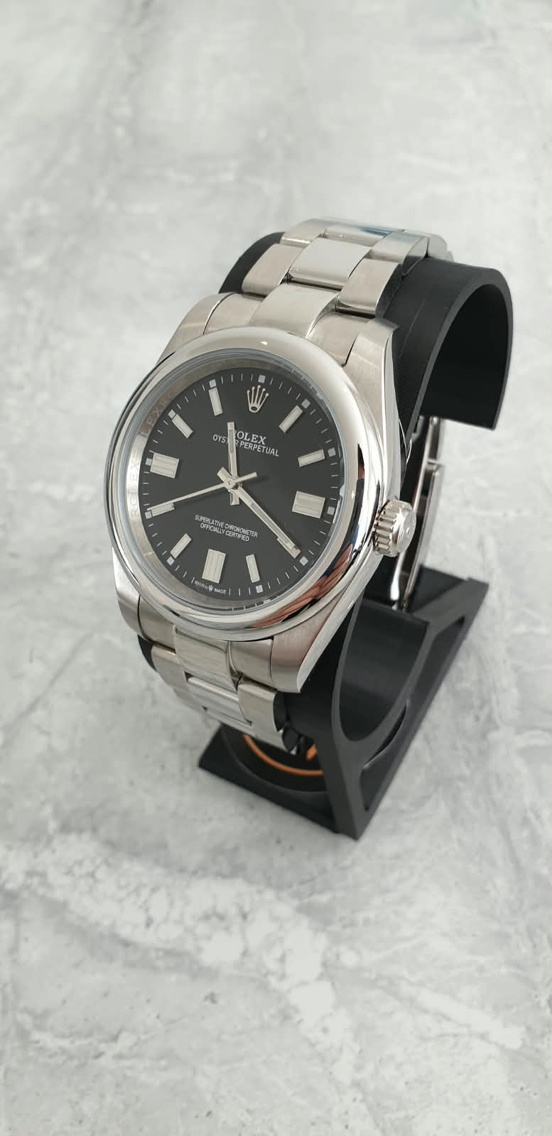 Rolex Oyster Perpetual, Automatic, Black Dial, Smooth Bezel, Steel Case and Bracelet (41mm)