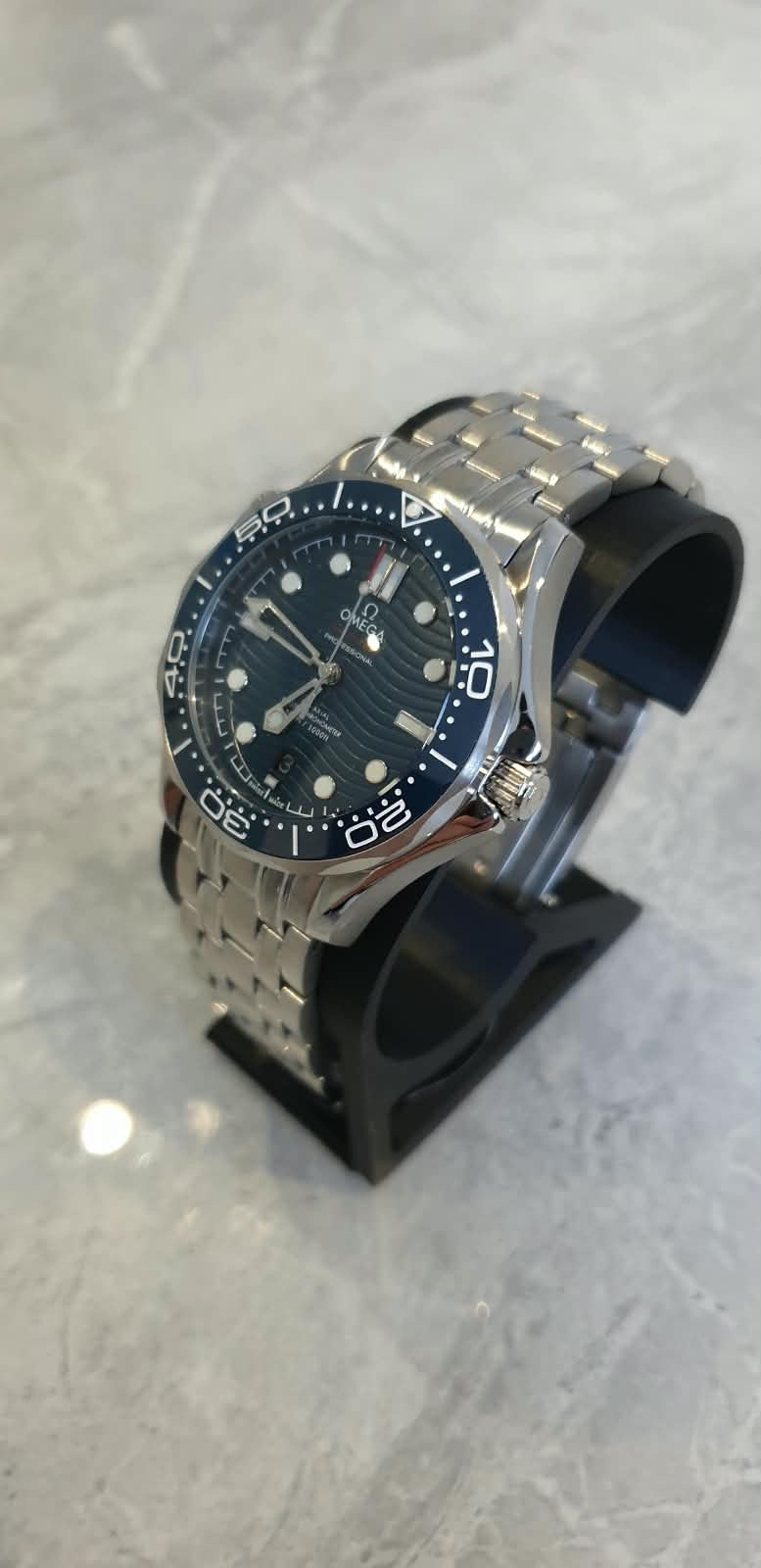 Omega Seamaster Diver 300M, Automatic, Blue Dial, Blue Bezel, Stainless Steel Bracelet (42mm)