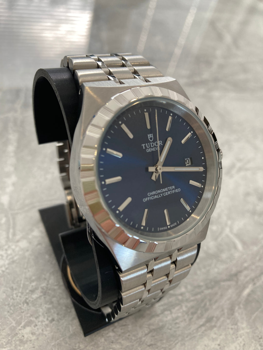 Tudor Royal, Automatic, Blue Dial, Notched Bezel, Steel Case (40mm)