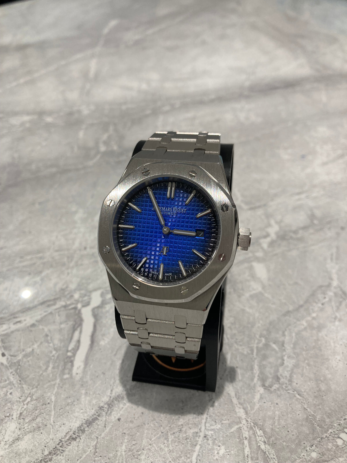 Audemars Piguet, Royal Oak, Blue Textured Dial (41mm)