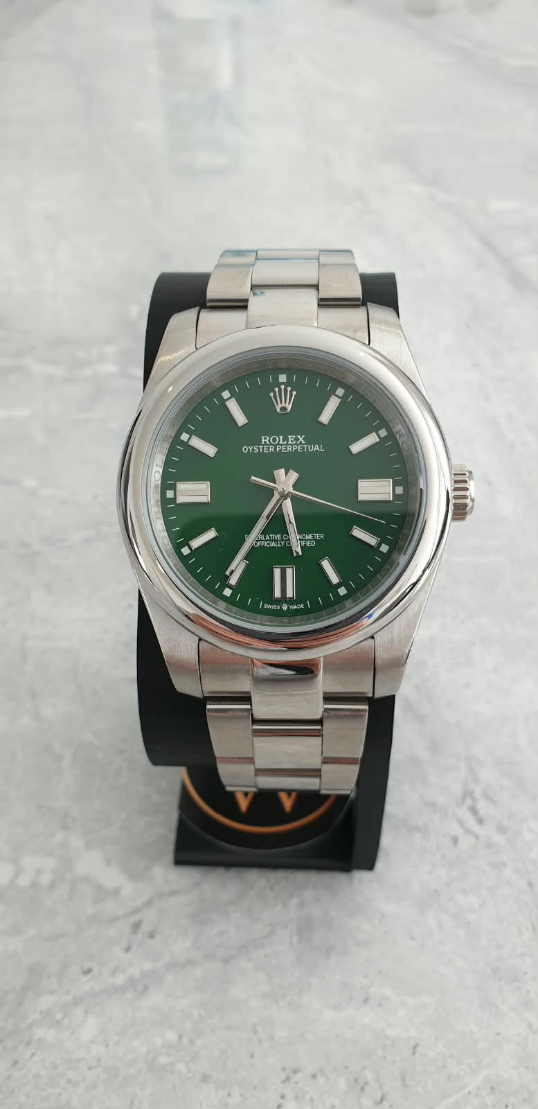 Rolex Oyster Perpetual, Automatic, Green Dial, Smooth Bezel, Steel Case and Bracelet (41mm)